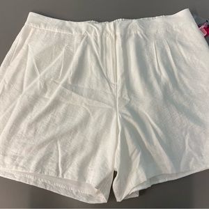 Vince Camuto Twill Mini Casual Pleated Shorts White Size 24W /22w
